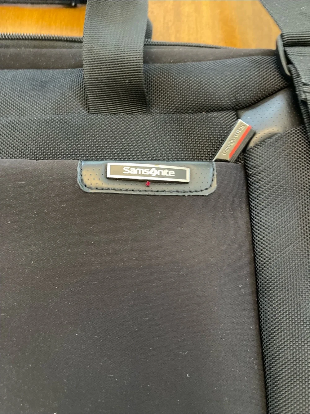 Samsonite Black Laptop Briefcase with Padded Front Panel/Retro
